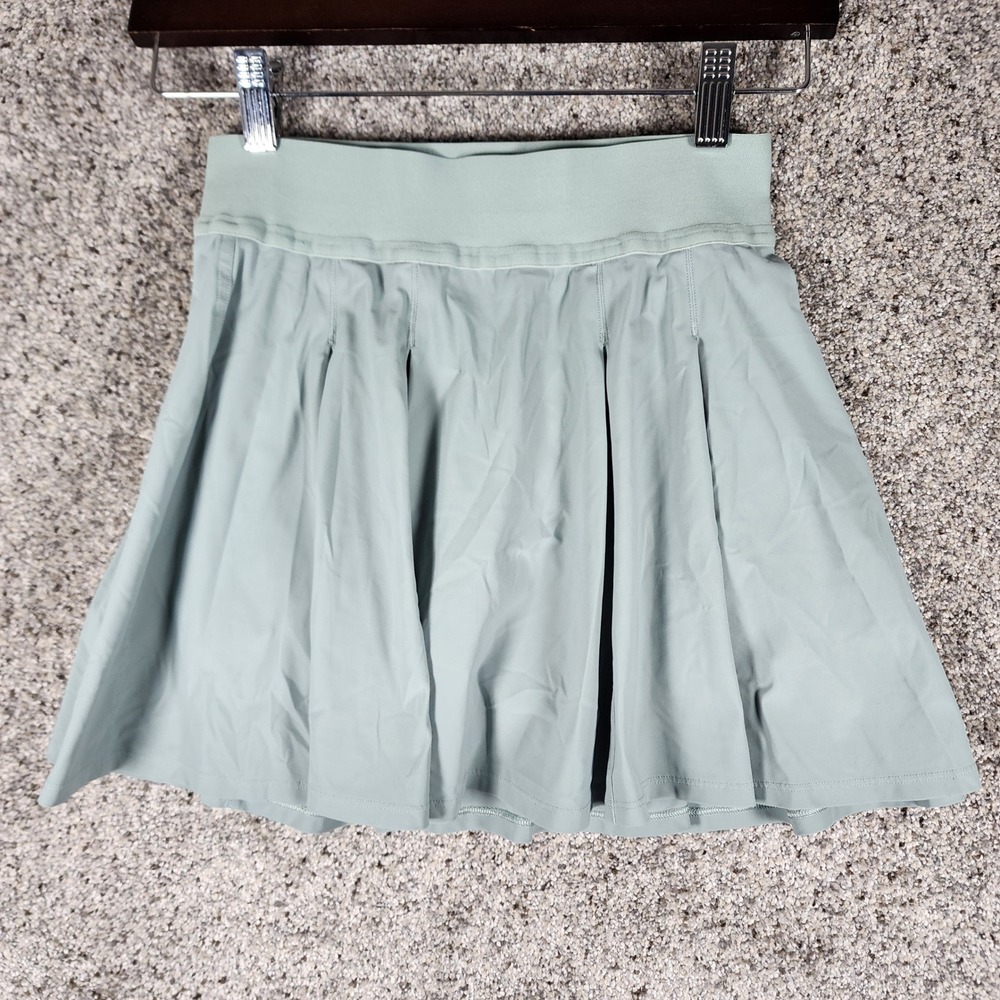 Lululemon Play Off the Pleats Skirt Womens 2 Sage Green Athletic Skort Excellent